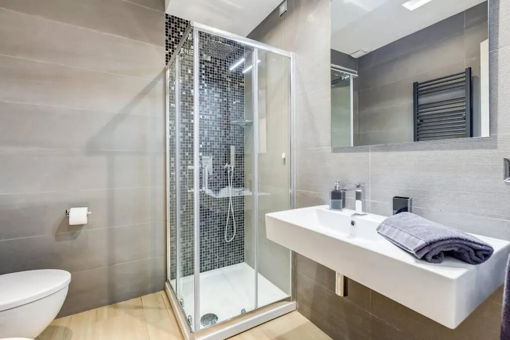 Apartment Vatican Brothers Italy